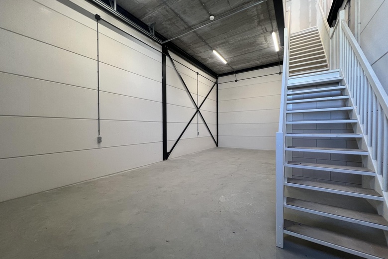 BedrijfsruimteaanHoutkopersstraat 6 E<br/> inZwijndrecht BedrijfsruimteaanHoutkopersstraat 6 E<br/> inZwijndrecht