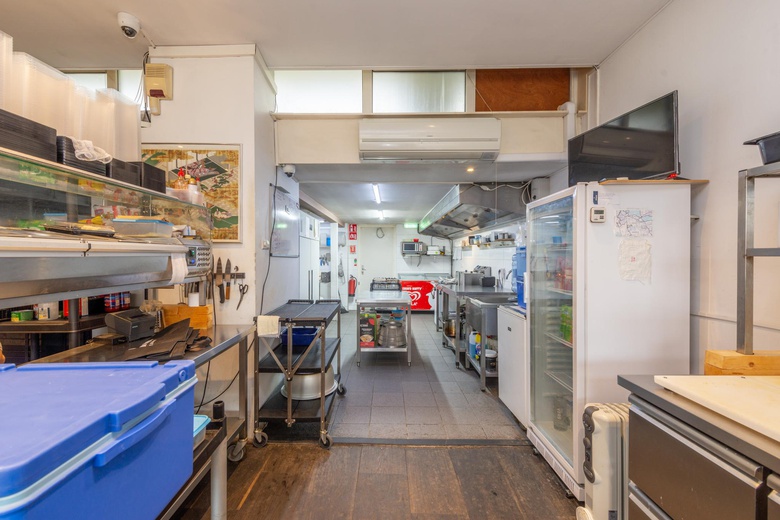 WinkelruimteaanE.du Perronstraat 34<br/> inWeesp