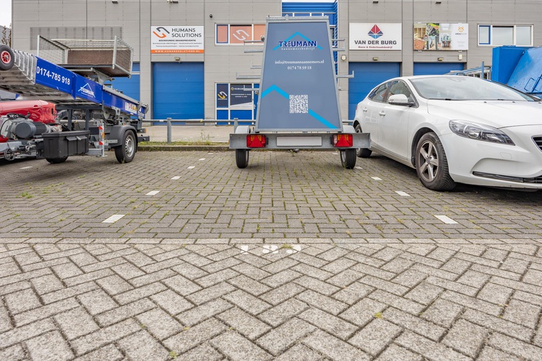 Bedrijfsruimteaan's-Gravenzandseweg 18 J<br/> inWateringen Bedrijfsruimteaan's-Gravenzandseweg 18 J<br/> inWateringen