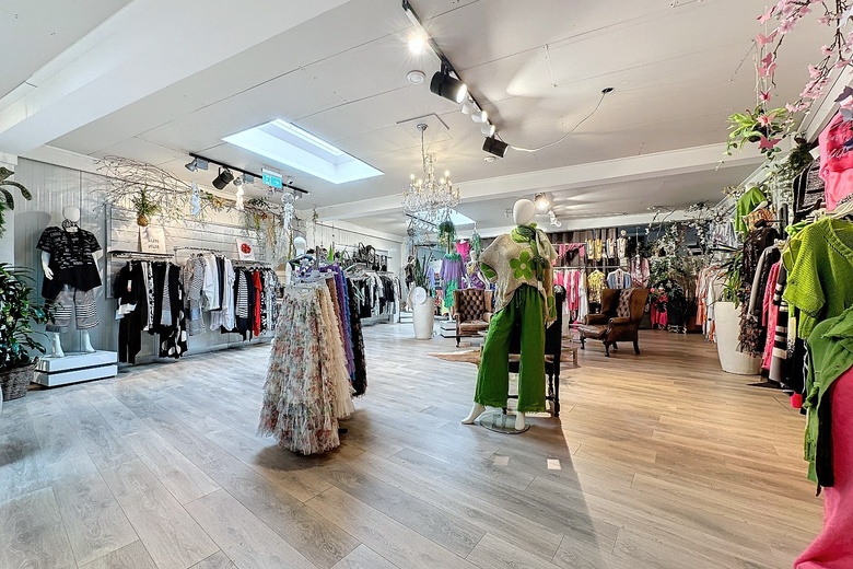 WinkelruimteaanNieuwstraat 17<br/> inSluis WinkelruimteaanNieuwstraat 17<br/> inSluis