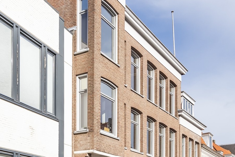 Bekijk foto 1 van Haarstraat 65 Bekijk foto 1 van Haarstraat 65