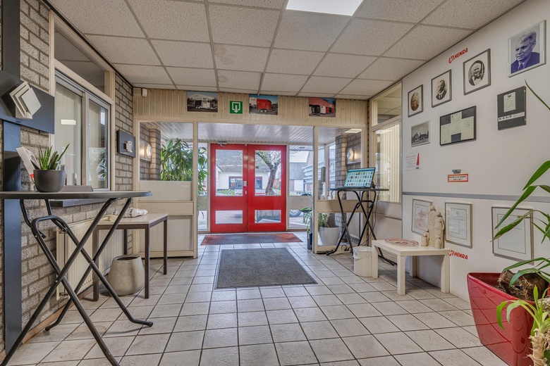 BedrijfsruimteaanOploseweg 10<br/> inOverloon BedrijfsruimteaanOploseweg 10<br/> inOverloon