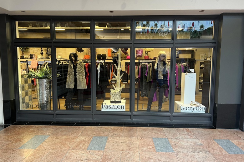 WinkelruimteaanVenneperhof 45<br/> inNieuw-Vennep WinkelruimteaanVenneperhof 45<br/> inNieuw-Vennep
