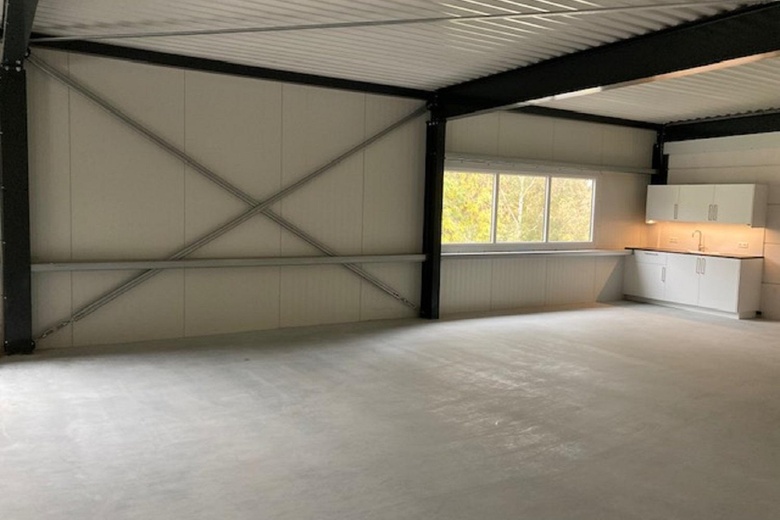 BedrijfsruimteaanJoh. Enschedeweg 112<br/> inUithoorn BedrijfsruimteaanJoh. Enschedeweg 112<br/> inUithoorn