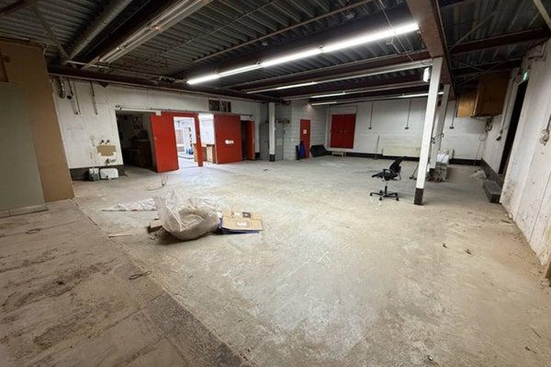 BedrijfsruimteaanBloemkwekersstraat 74C<br/> inRotterdam