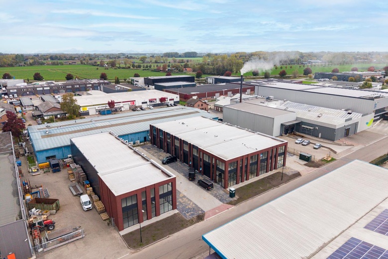 BedrijfsruimteaanIndustrieweg 12 a<br/> inGiessen BedrijfsruimteaanIndustrieweg 12 a<br/> inGiessen