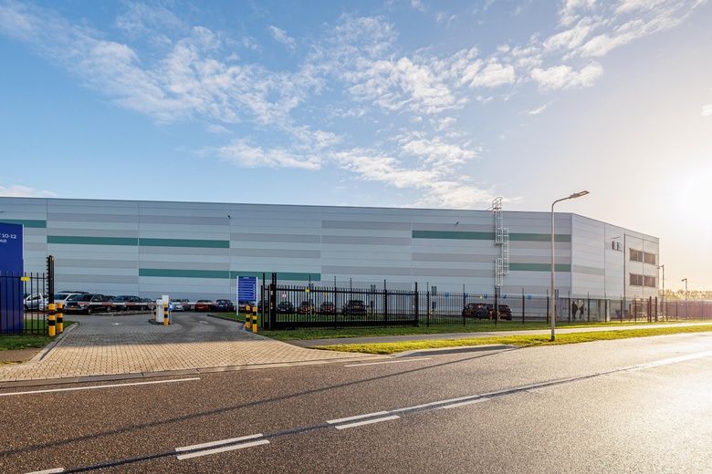 BedrijfsruimteaanRietgraaf 10 - 12<br/> inOosterhout