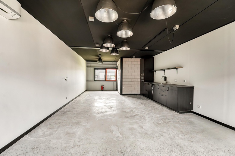 BedrijfsruimteaanIndustrieweg 28 a<br/> inVoorschoten