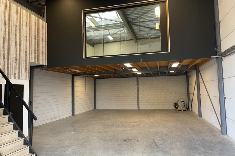 BedrijfsruimteaanBezembinder 8 a<br/> inNijkerk