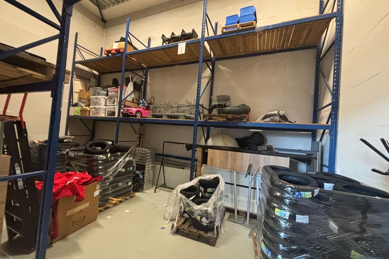BedrijfsruimteaanSiloweg 9<br/> inDen Bosch BedrijfsruimteaanSiloweg 9<br/> inDen Bosch