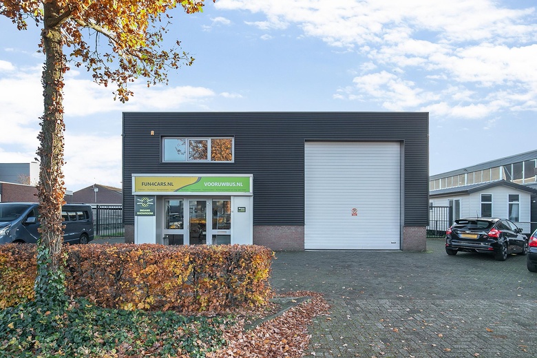 Bekijk foto 1 van Huygensweg 12