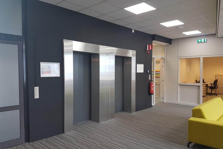 KantoorruimteaanStationsplein 1<br/> inSittard KantoorruimteaanStationsplein 1<br/> inSittard
