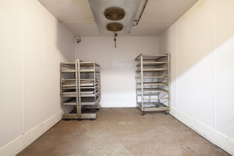 BedrijfsruimteaanW. Poolmanstraat 14<br/> inDriebruggen BedrijfsruimteaanW. Poolmanstraat 14<br/> inDriebruggen