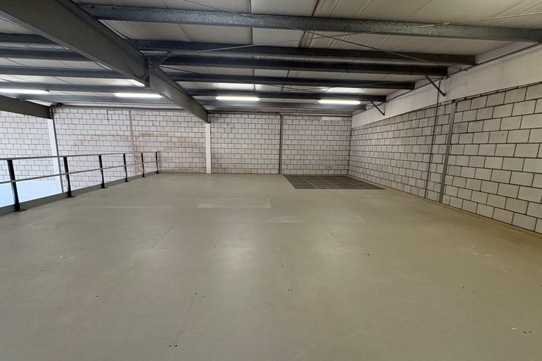 BedrijfsruimteaanMarie Curiestraat 15<br/> in's-Gravenzande