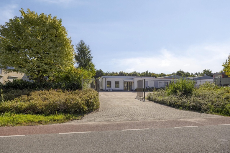 BedrijfsruimteaanLage Weide 25<br/> inWarnsveld BedrijfsruimteaanLage Weide 25<br/> inWarnsveld