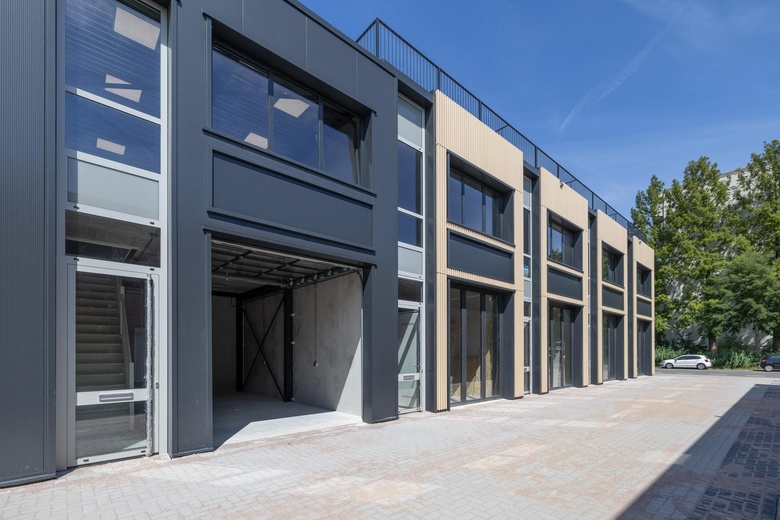 BedrijfsruimteaanHogeweyselaan 201 E<br/> inWeesp