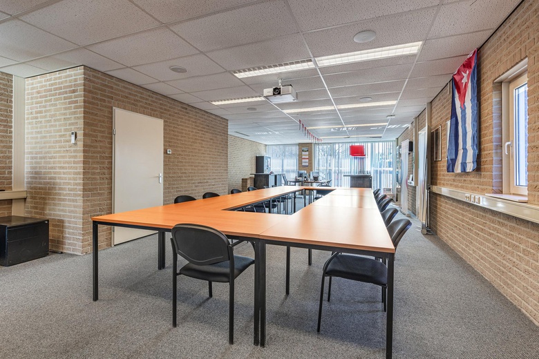 Bedrijfsruimteaande Maas 25 - 27<br/> inBest