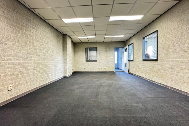 BedrijfsruimteaanLindenstraat 4<br/> inHapert