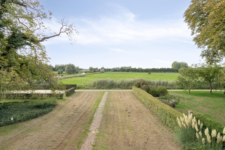 KantoorruimteaanZwanenburgseweg 6 a<br/> inHeeswijk