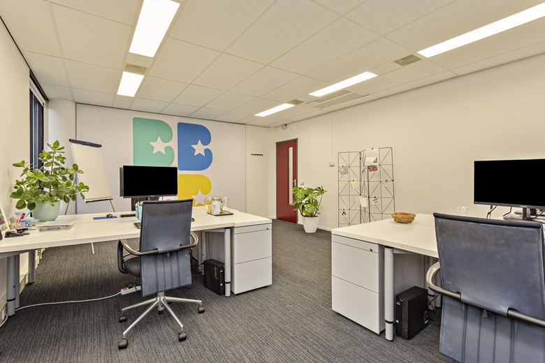 KantoorruimteaanWethouder den Oudenstraat 4<br/> inHelmond KantoorruimteaanWethouder den Oudenstraat 4<br/> inHelmond