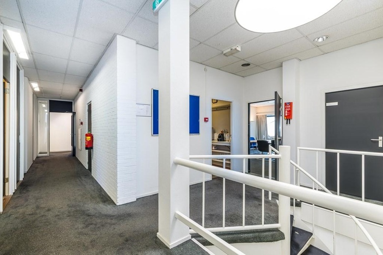 KantoorruimteaanMozartlaan 3<br/> inMaassluis KantoorruimteaanMozartlaan 3<br/> inMaassluis
