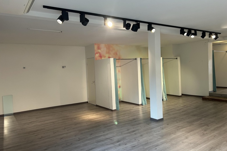 WinkelruimteaanEmmaplein 12<br/> inBilthoven WinkelruimteaanEmmaplein 12<br/> inBilthoven