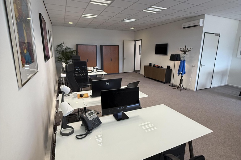 BedrijfsruimteaanVennestraat 22<br/> inLisse