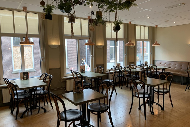 WinkelruimteaanWaterstraat 42 /42a<br/> inTiel