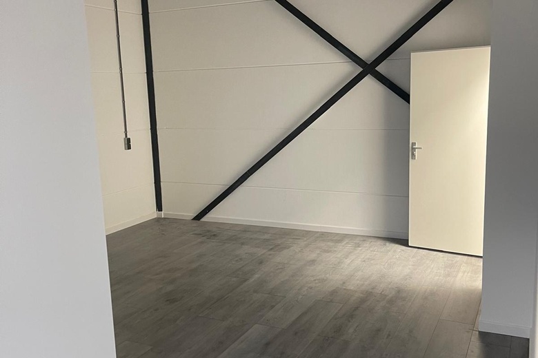 BedrijfsruimteaanRaasdorperweg 150 M<br/> inLijnden BedrijfsruimteaanRaasdorperweg 150 M<br/> inLijnden