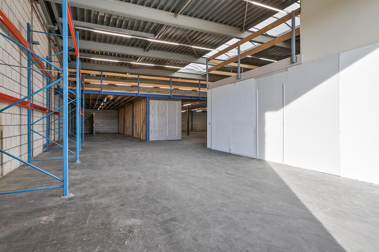 BedrijfsruimteaanRijnstraat 18 A<br/> inOss BedrijfsruimteaanRijnstraat 18 A<br/> inOss