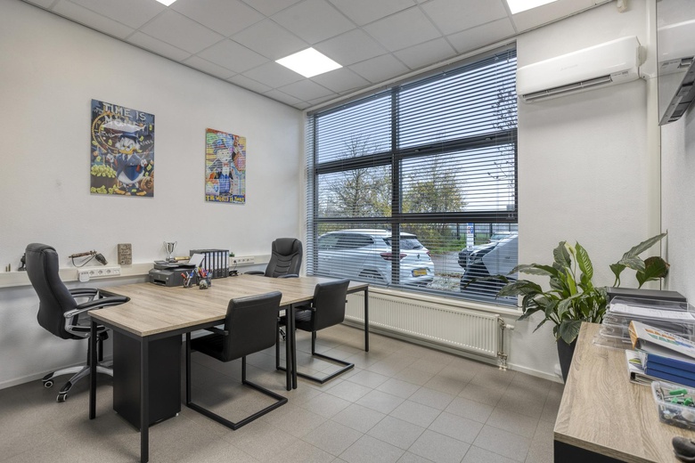 BedrijfsruimteaanVan Elderenlaan 3<br/> inWaalre