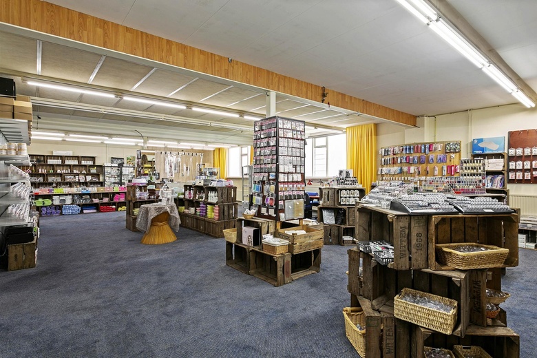 BedrijfsruimteaanHulsdonksestraat 103 a<br/> inRoosendaal BedrijfsruimteaanHulsdonksestraat 103 a<br/> inRoosendaal
