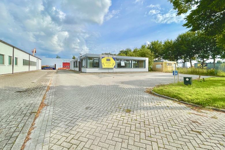 KantoorruimteaanRevisieweg 18<br/> inEmmeloord KantoorruimteaanRevisieweg 18<br/> inEmmeloord