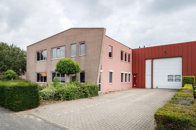 BedrijfsruimteaanBergveste 12<br/> inHouten