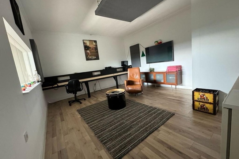 BedrijfsruimteaanProduktieweg 13 22<br/> inEmmeloord