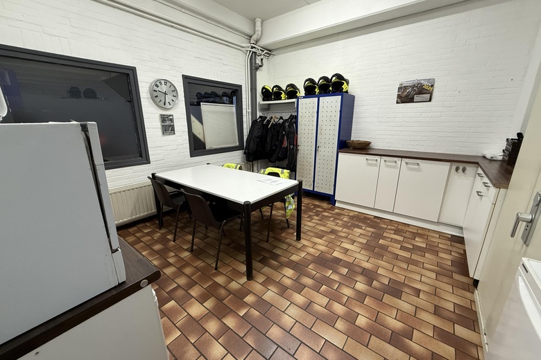 BedrijfsruimteaanEkkersrijt 1012 - 1014<br/> inSon en Breugel