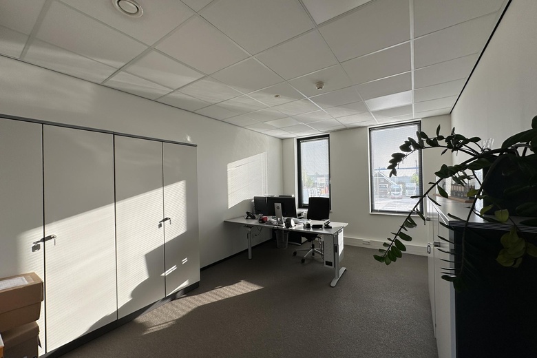 KantoorruimteaanIppelseweg 14<br/> inNieuwendijk KantoorruimteaanIppelseweg 14<br/> inNieuwendijk