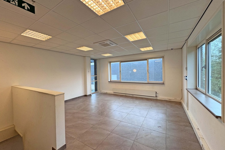 BedrijfsruimteaanAugustapolder 8<br/> inBarendrecht