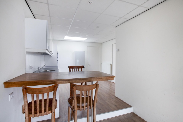 BedrijfsruimteaanLeeghwaterstraat 33 05<br/> inReeuwijk BedrijfsruimteaanLeeghwaterstraat 33 05<br/> inReeuwijk
