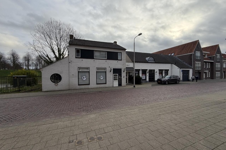 BedrijfsruimteaanStationsweg 3<br/> inHulst