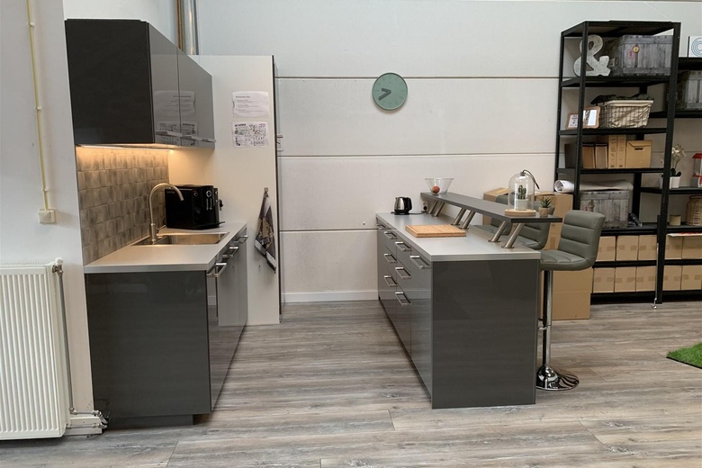 BedrijfsruimteaanKoningsweg 2 30<br/> inSoest