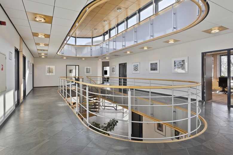 BedrijfsruimteaanGrotestraat 12<br/> inHeesbeen BedrijfsruimteaanGrotestraat 12<br/> inHeesbeen