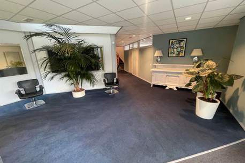 KantoorruimteaanDe Run 8243 Advertentie<br/> inVeldhoven