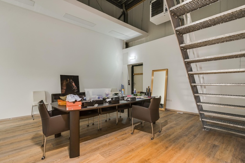 BedrijfsruimteaanNoordhoven 10<br/> inRoermond BedrijfsruimteaanNoordhoven 10<br/> inRoermond