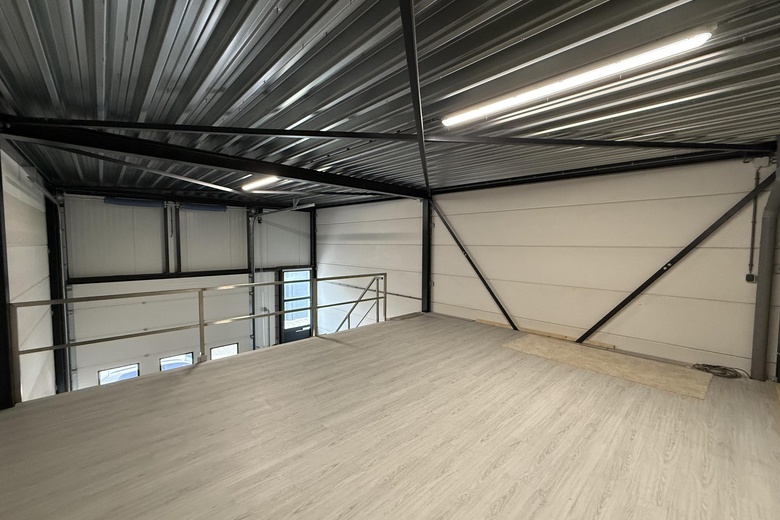 BedrijfsruimteaanNassau Dwarsstraat 18<br/> inVlijmen