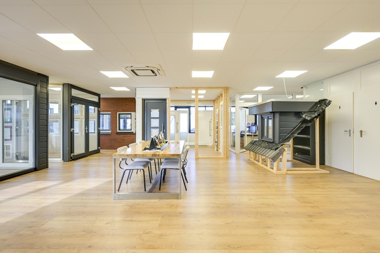 BedrijfsruimteaanWilgenkade 1<br/> inHouten