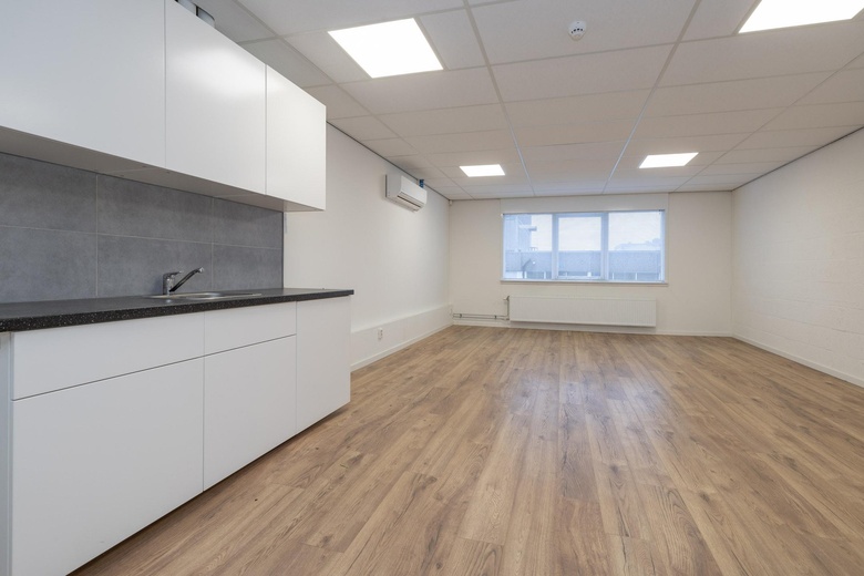 BedrijfsruimteaanFlevolaan 54 a<br/> inWeesp
