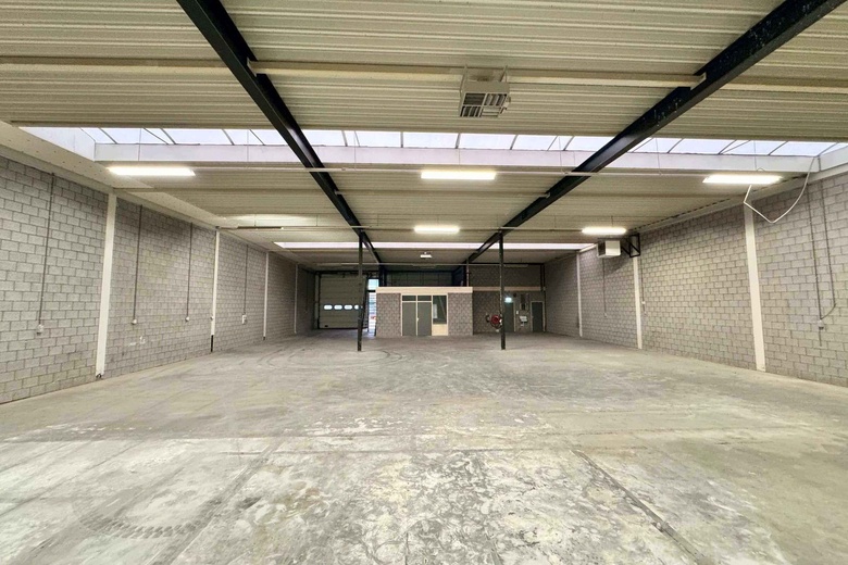 BedrijfsruimteaanRingweistraat 8<br/> inWaardenburg