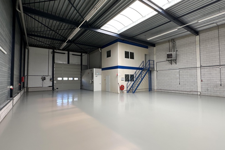 BedrijfsruimteaanKlompenmakerstraat 28 - 30<br/> inHoogvliet BedrijfsruimteaanKlompenmakerstraat 28 - 30<br/> inHoogvliet