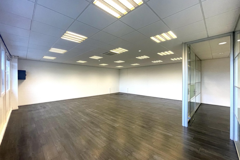 KantoorruimteaanMiddelerf 10 a<br/> inErmelo